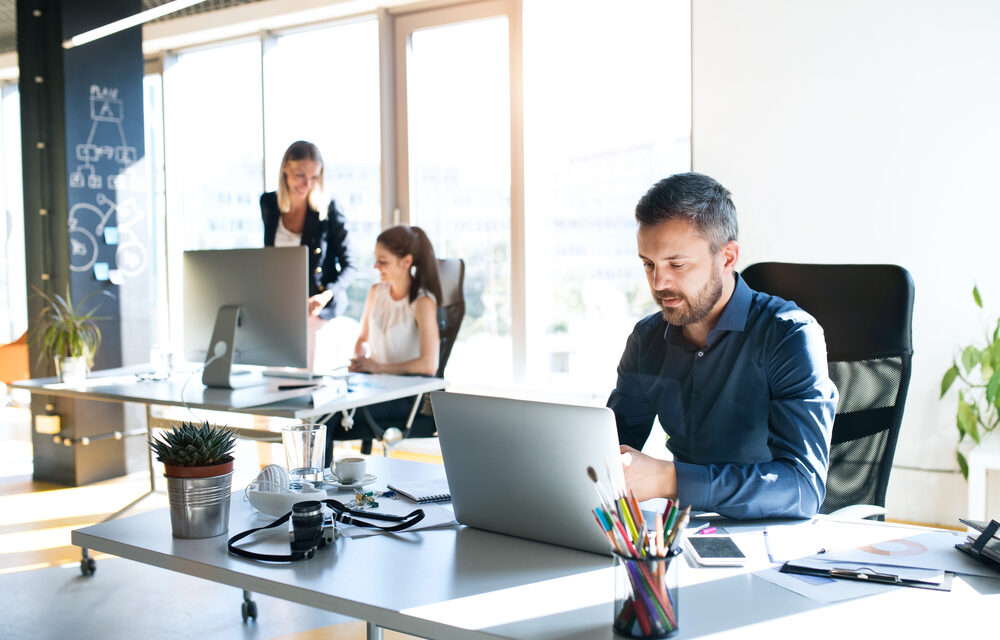 https://ramtechnologiesinc.com/wp-content/uploads/2020/01/Image-4-Group-workstations-1000x640.jpg